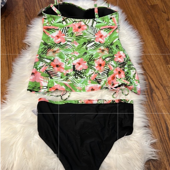 NWT Swim by Chuck Hardy Hibiscus Palm Twist Bra Tankini - Picture 4 of 6